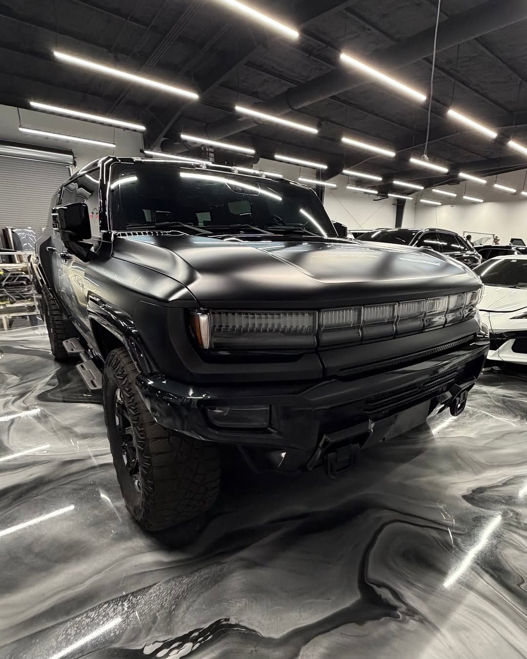 Professional Window Tinting  on car