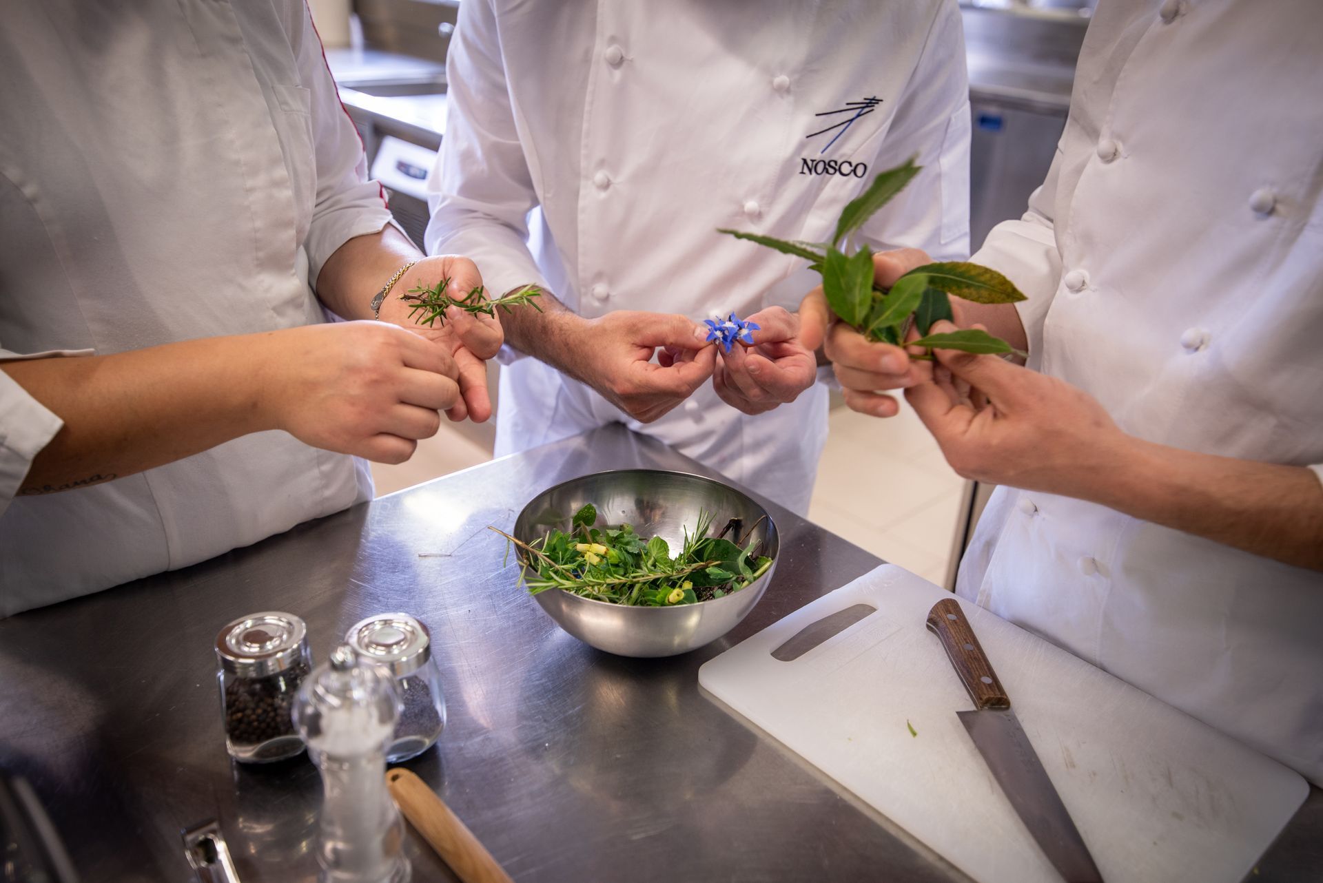 Pacchetto Soggiorno con Cooking Class, ideale per gli amanti della buona cucina e delle esperienze autentiche.