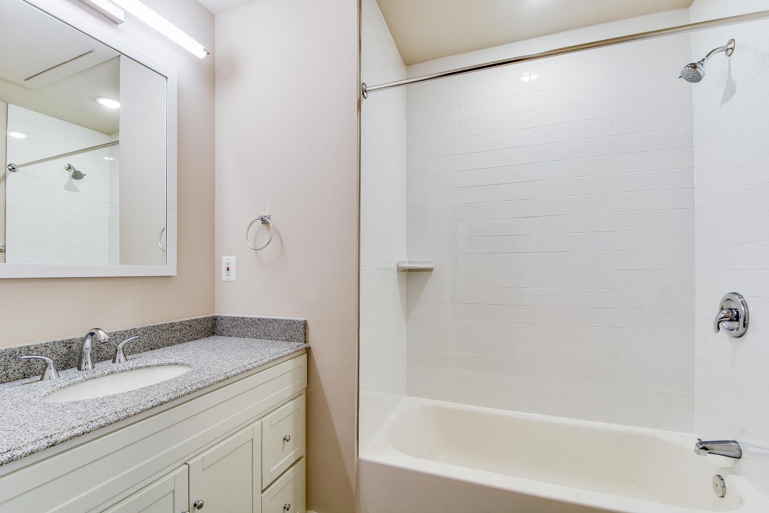 1222 Queen St Photo Gallery