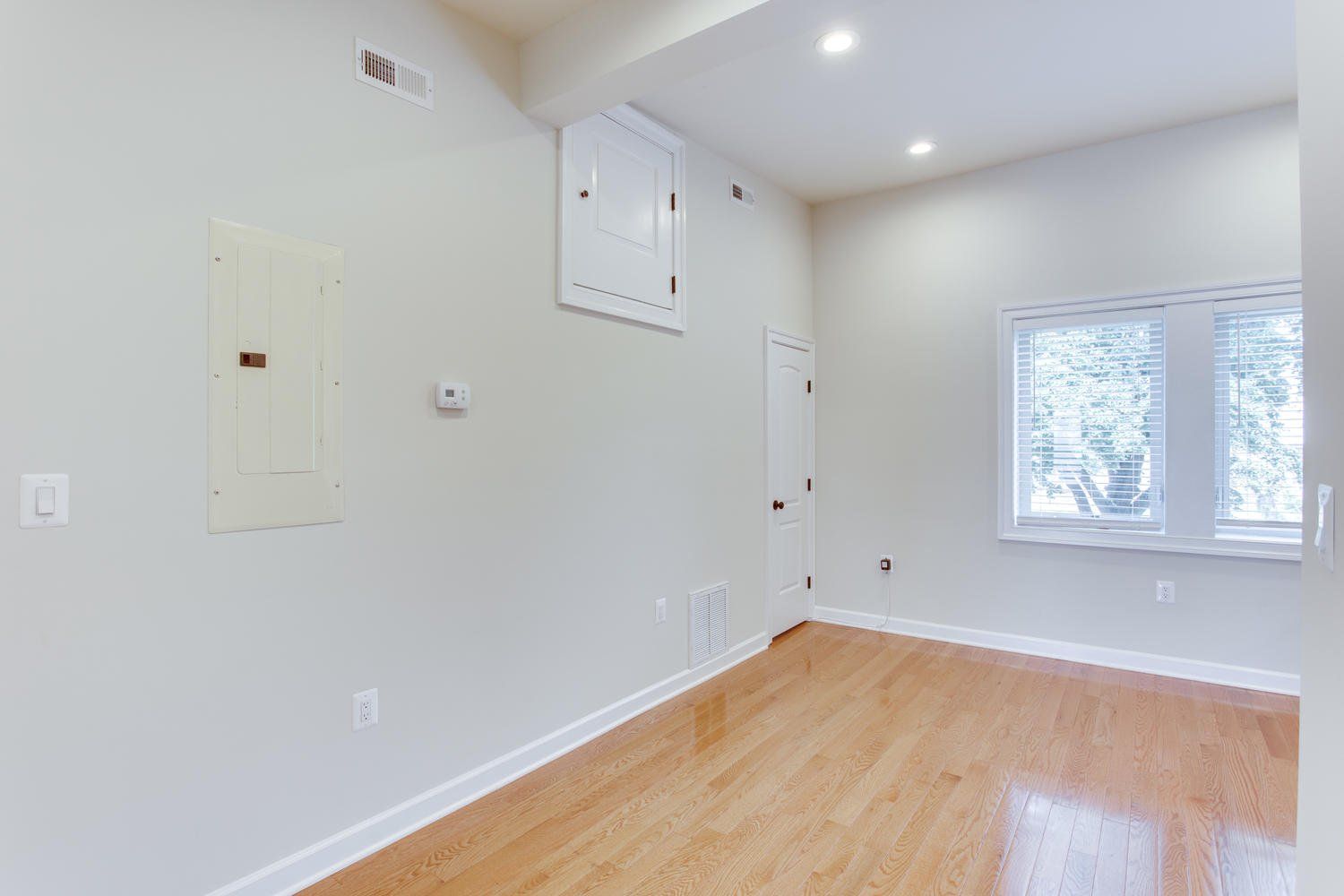 1817 I Street Photo Gallery