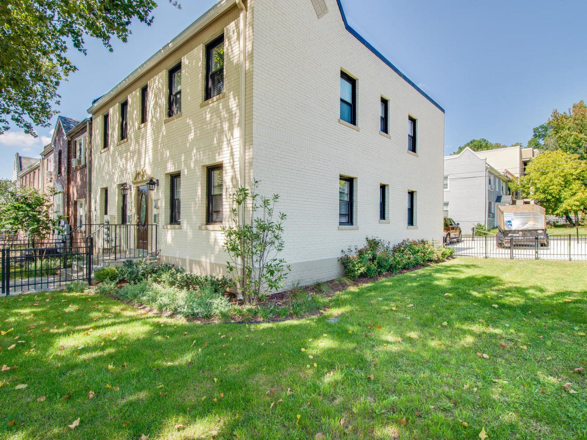 1842 M Street Photo Gallery