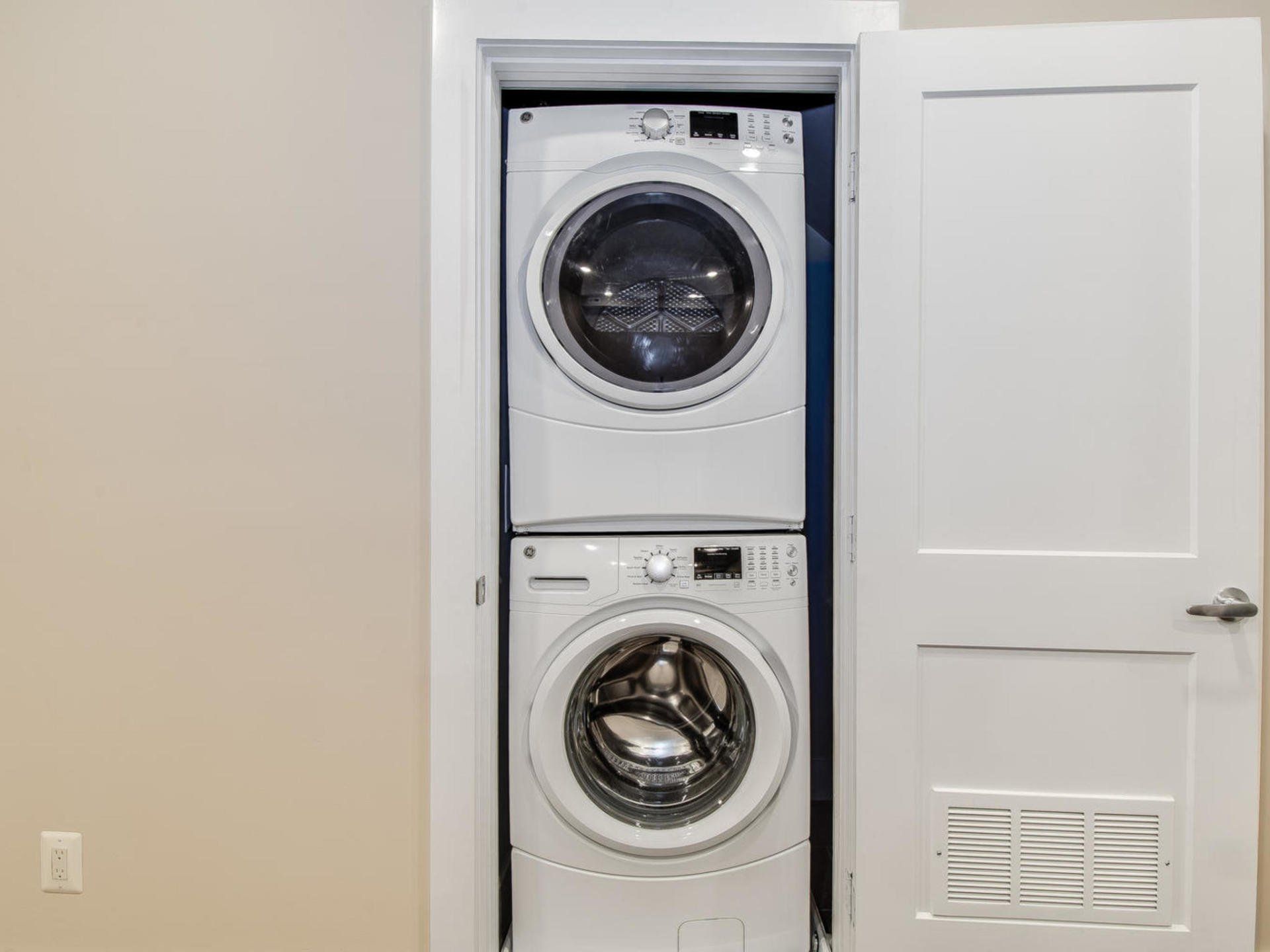 1842 M Street Photo Gallery