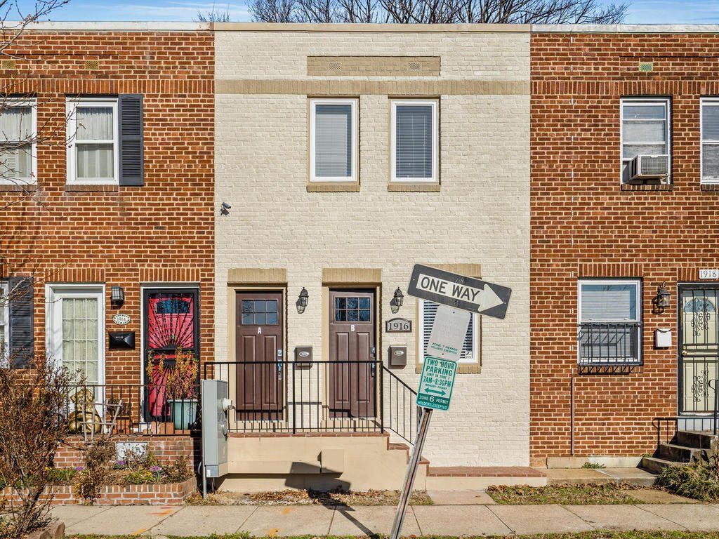 1916 E Street Photo Gallery