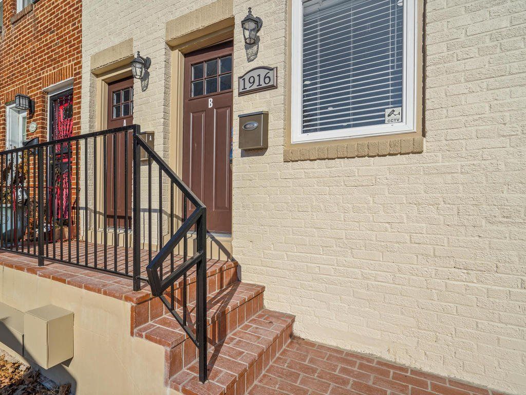 1916 E Street Photo Gallery