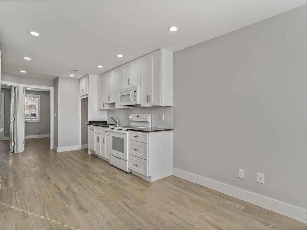 1916 E Street Photo Gallery