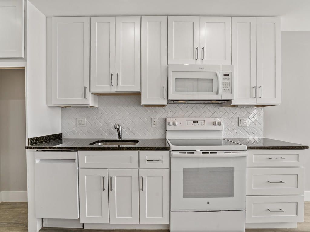 1916 E Street Photo Gallery