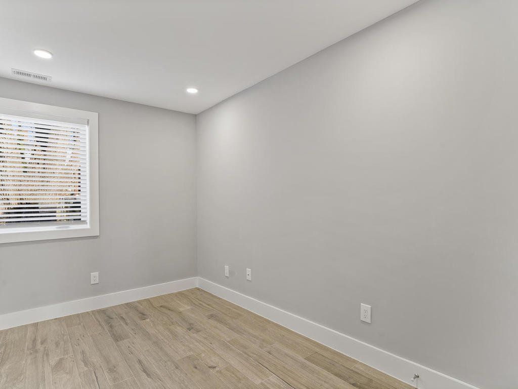 1916 E Street Photo Gallery