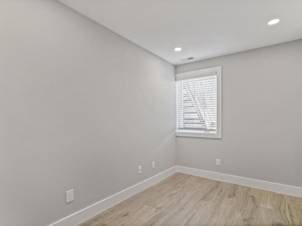 1916 E Street Photo Gallery