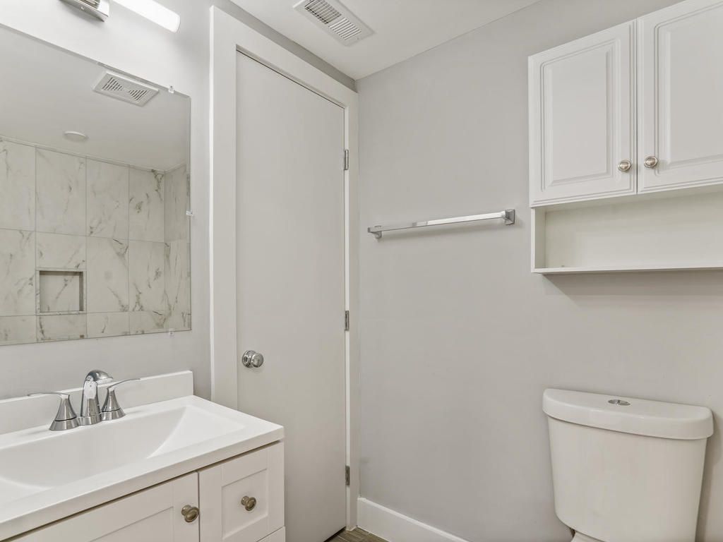 1916 E Street Photo Gallery