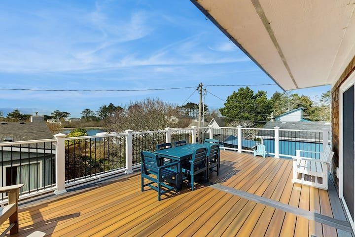 outdoor composite wood decking terrace