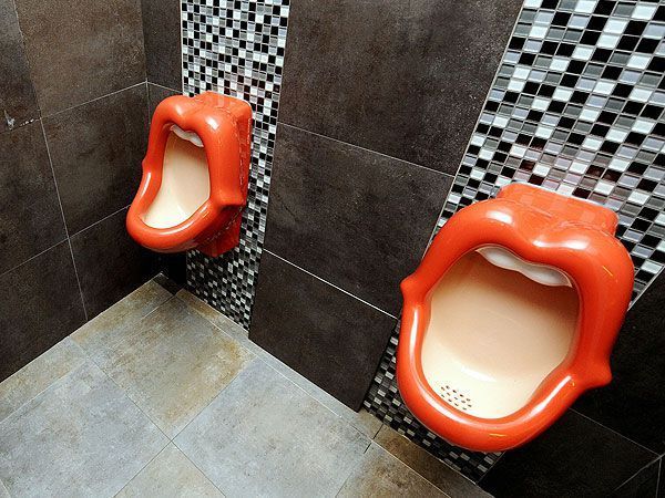 urinals shaped like lips