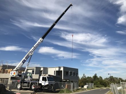 mobile tower cranes hire gold coast