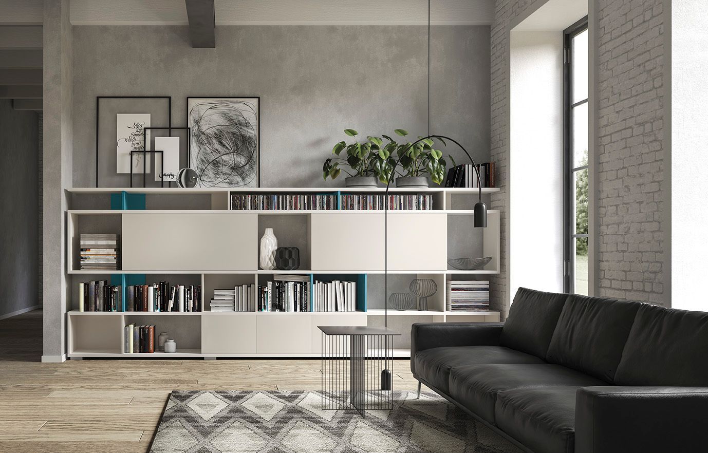 Un soggiorno con un divano e una libreria