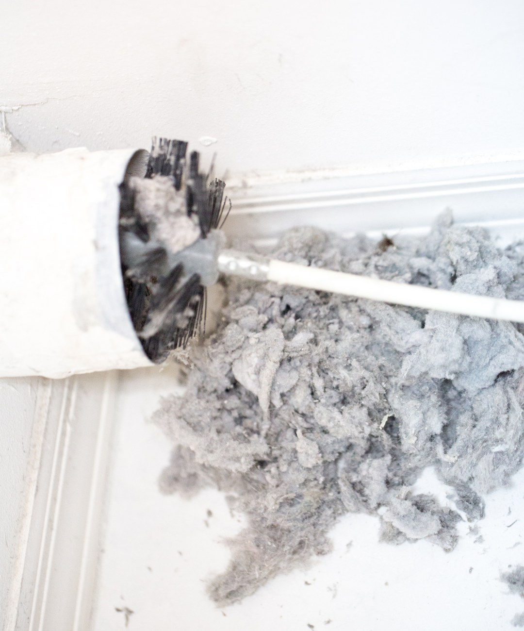 Cleaning dryer vent