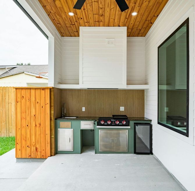 outdoor kitchen in back yard custom built