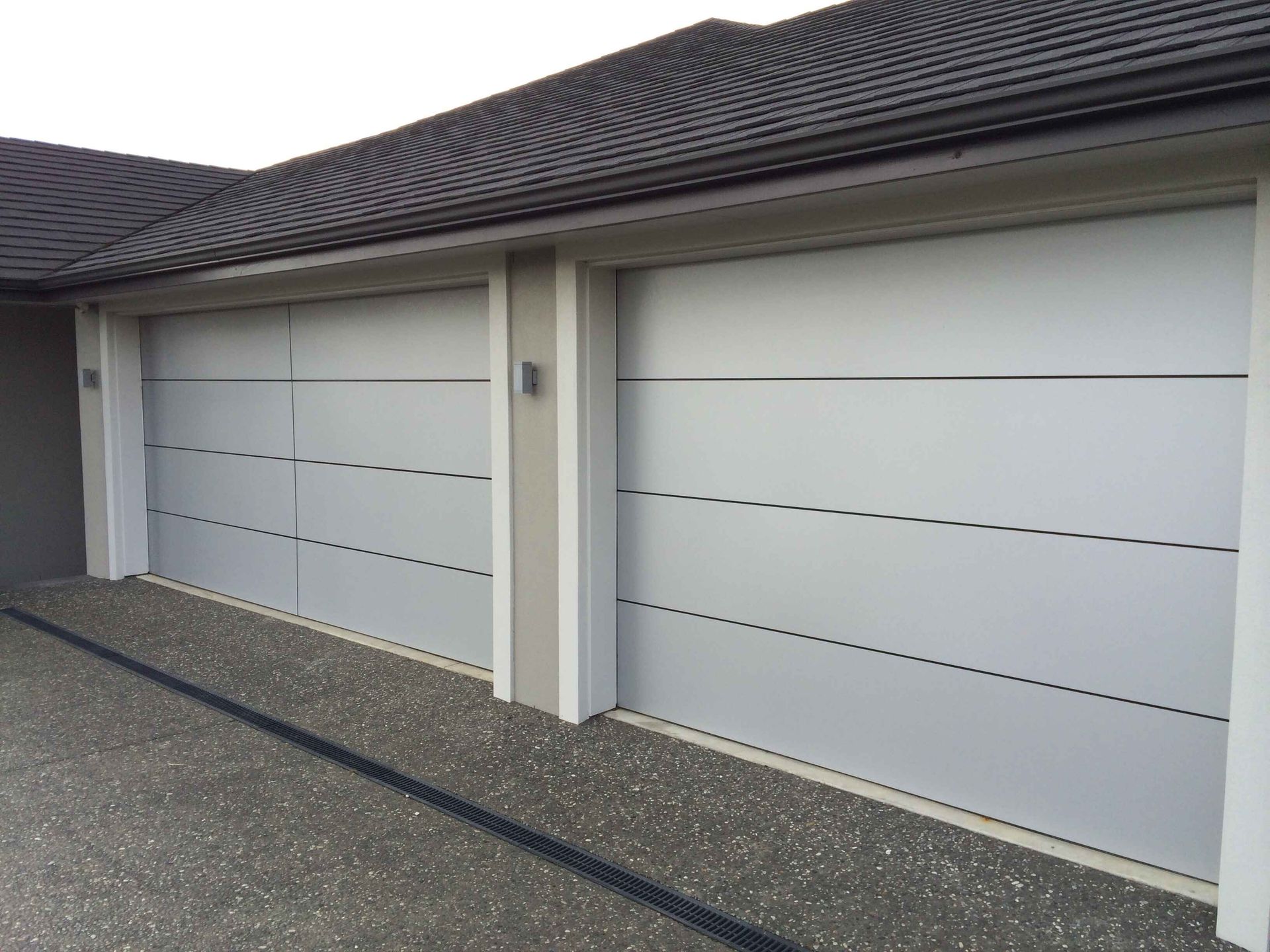 Tilt garage door North Shore