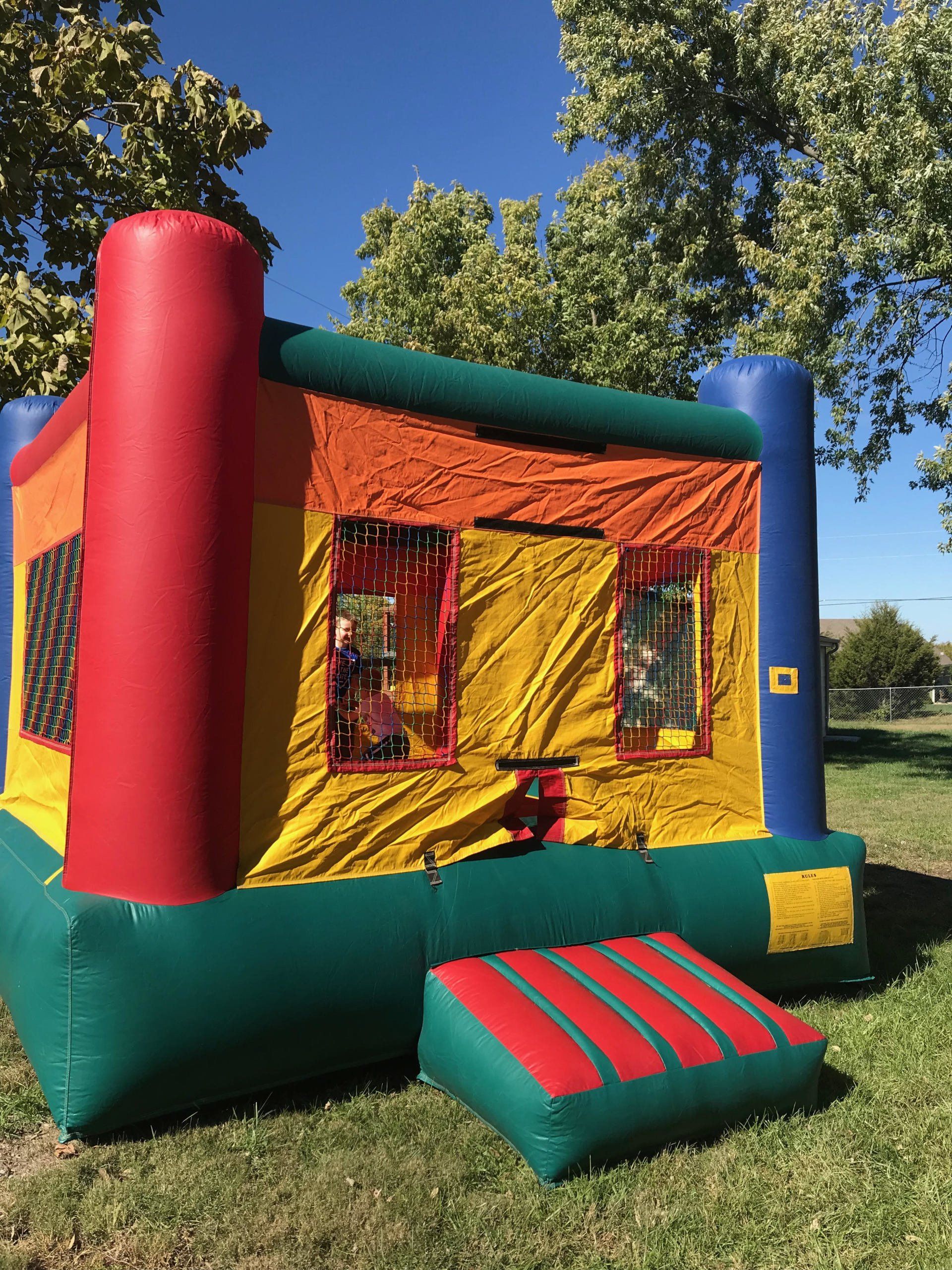Inflatable Rentals - Manhattan Kansas | Ultimate Bounce