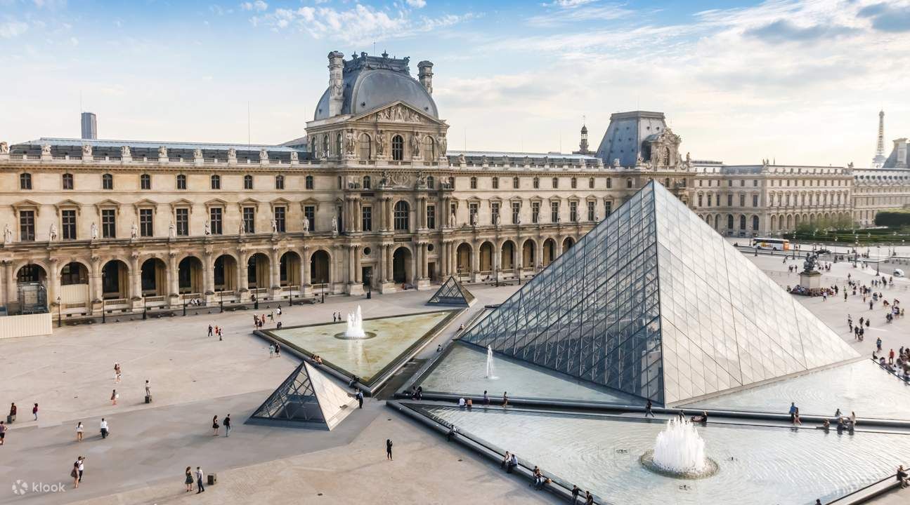 The Louvre Museum 