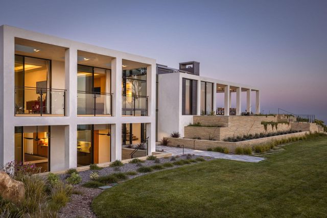 845 Sea Ranch Drive: Contemporary Architecture