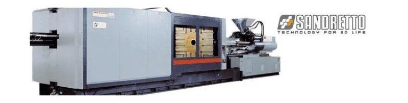 macchina per lo stampaggio di materie plastiche