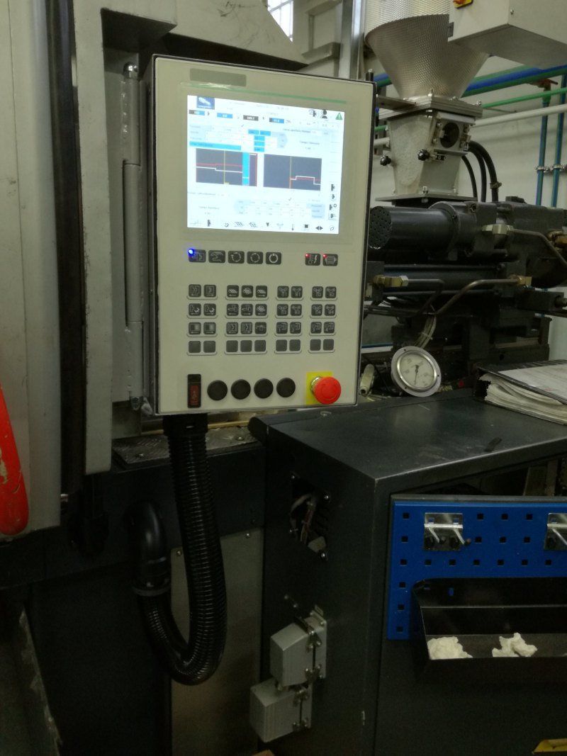 macchina per soffiaggio materie plastiche