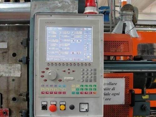 controllore di movimento Moog per presse a iniezione