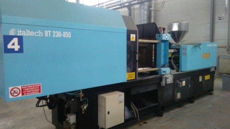 Sandretto injection moulding machine