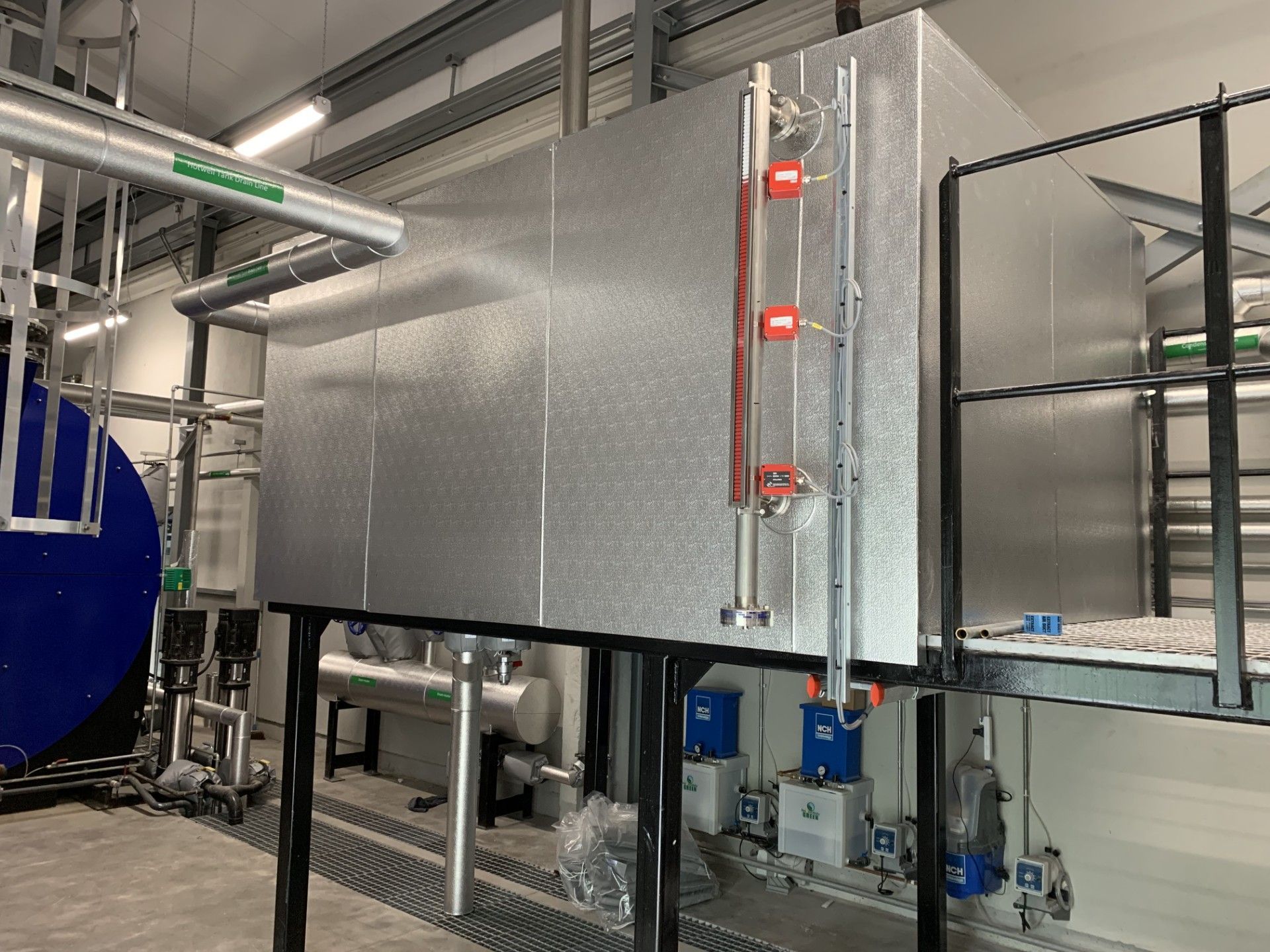 hot well tank insulated with rockwool insulation and covered with aluminium cladding supplied and fitted by Lagforce.