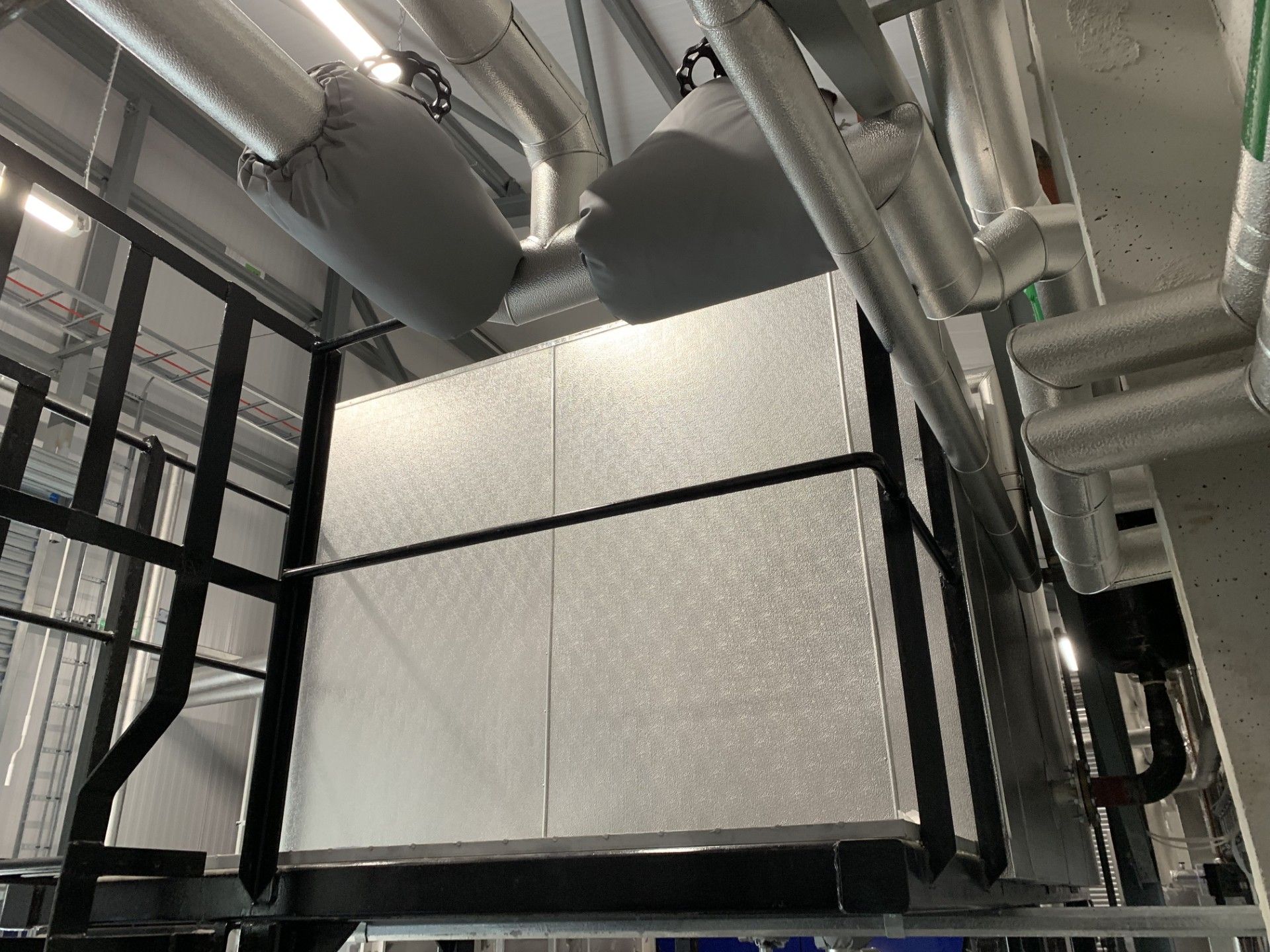 hot well tank insulated with rockwool insulation and covered with aluminium cladding supplied and fitted by Lagforce.