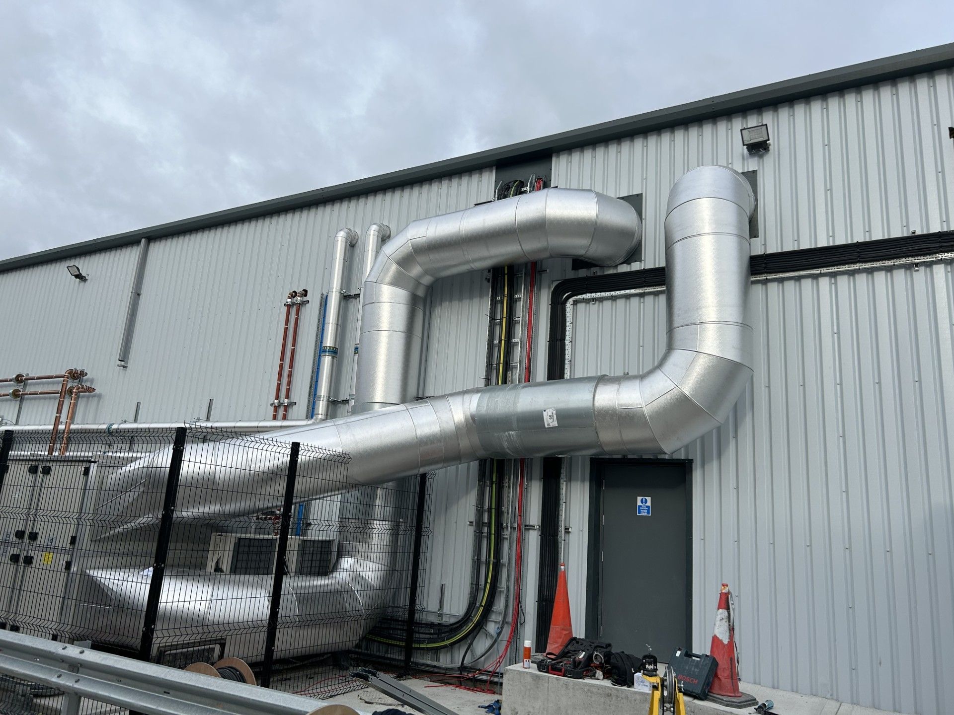 Spiral ducting insulated and aluminium cladding applied to HVAC by Lagforce