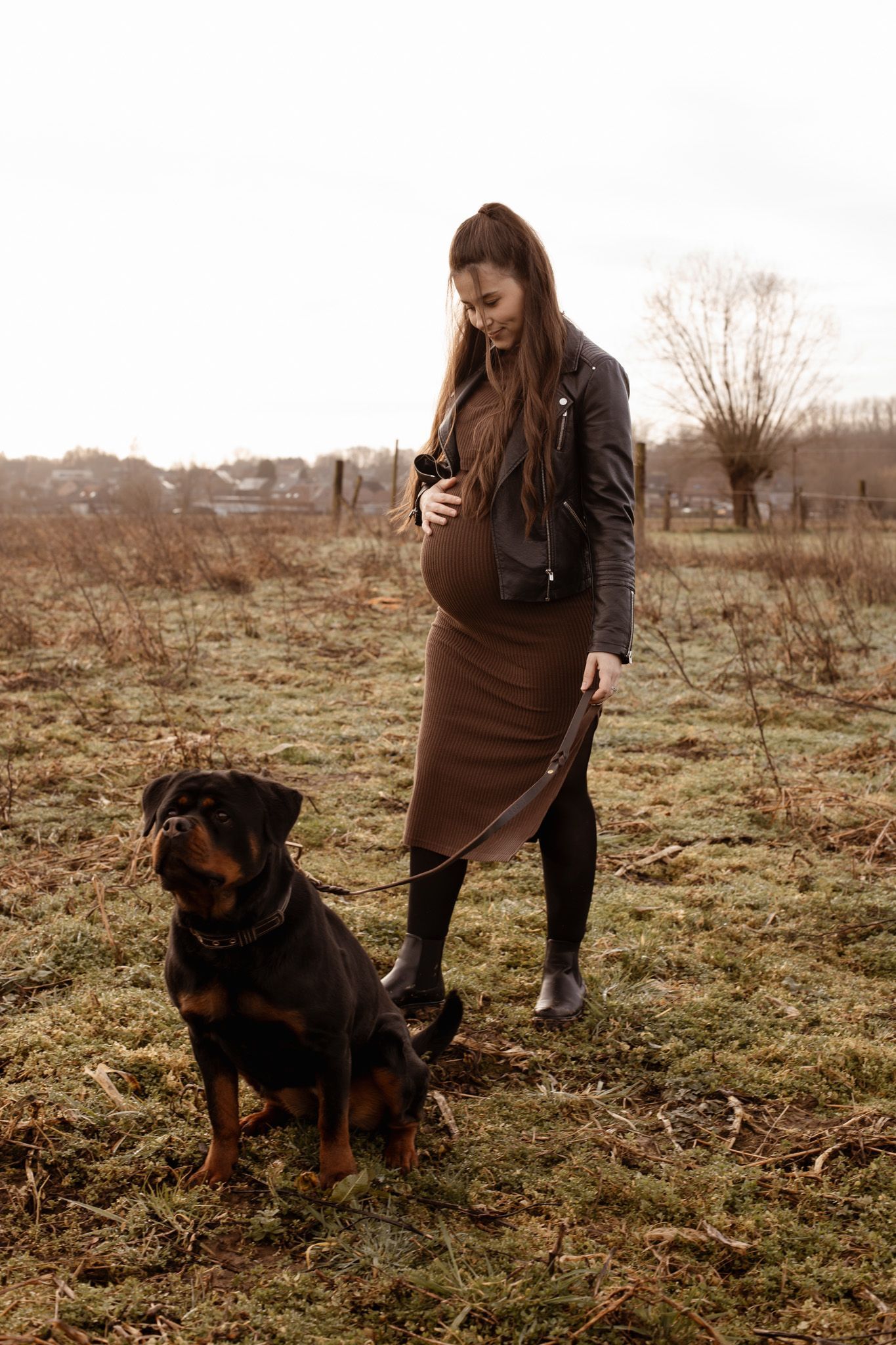 Baby buik mama met dochter