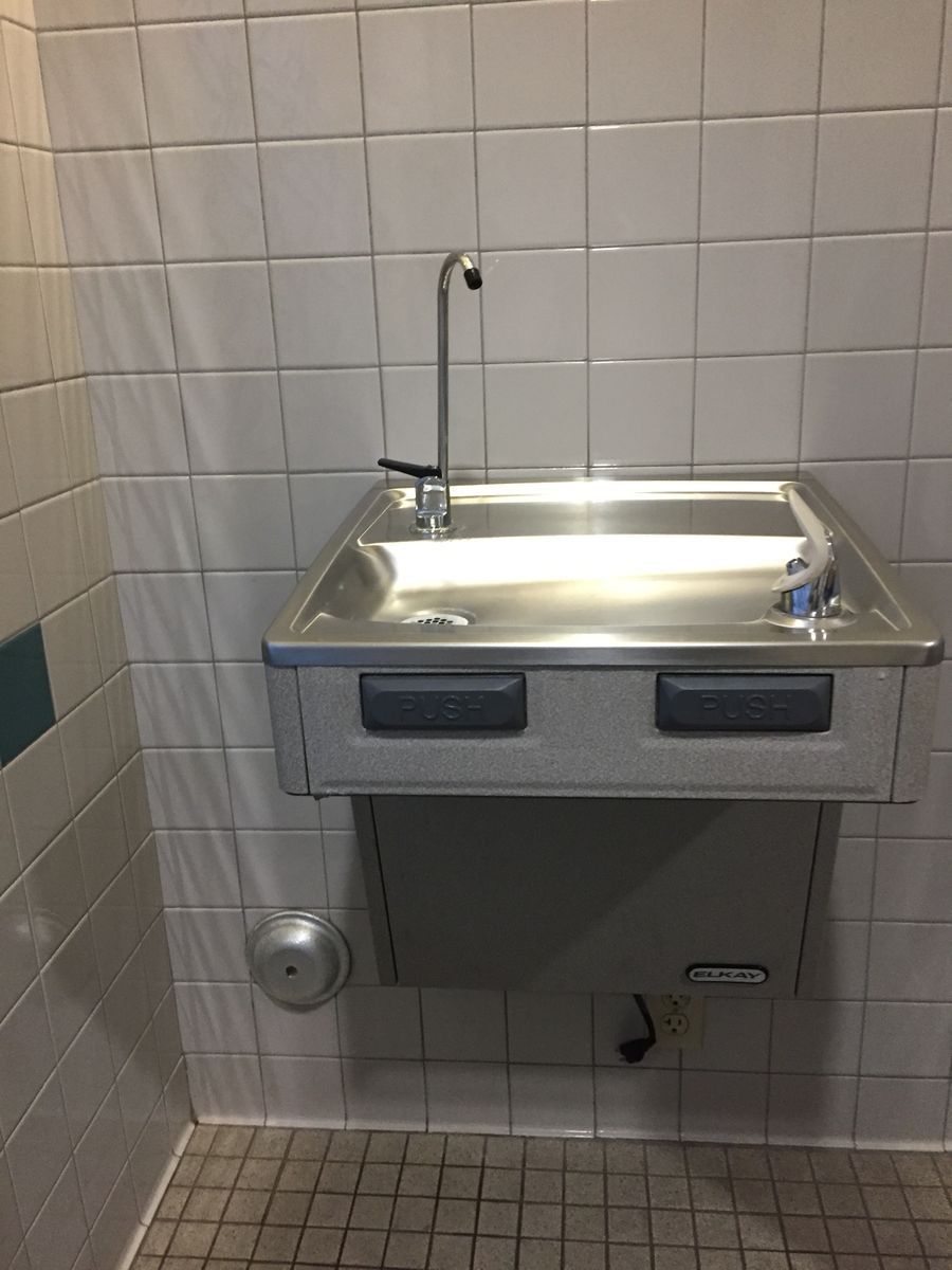 Broadstone Sports Club Drinking Fountain - Sacramento, CA - Gordon C Walthall Company