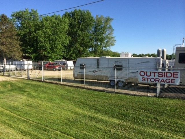 White Caravans — Rochester, MN — Eastside Storage