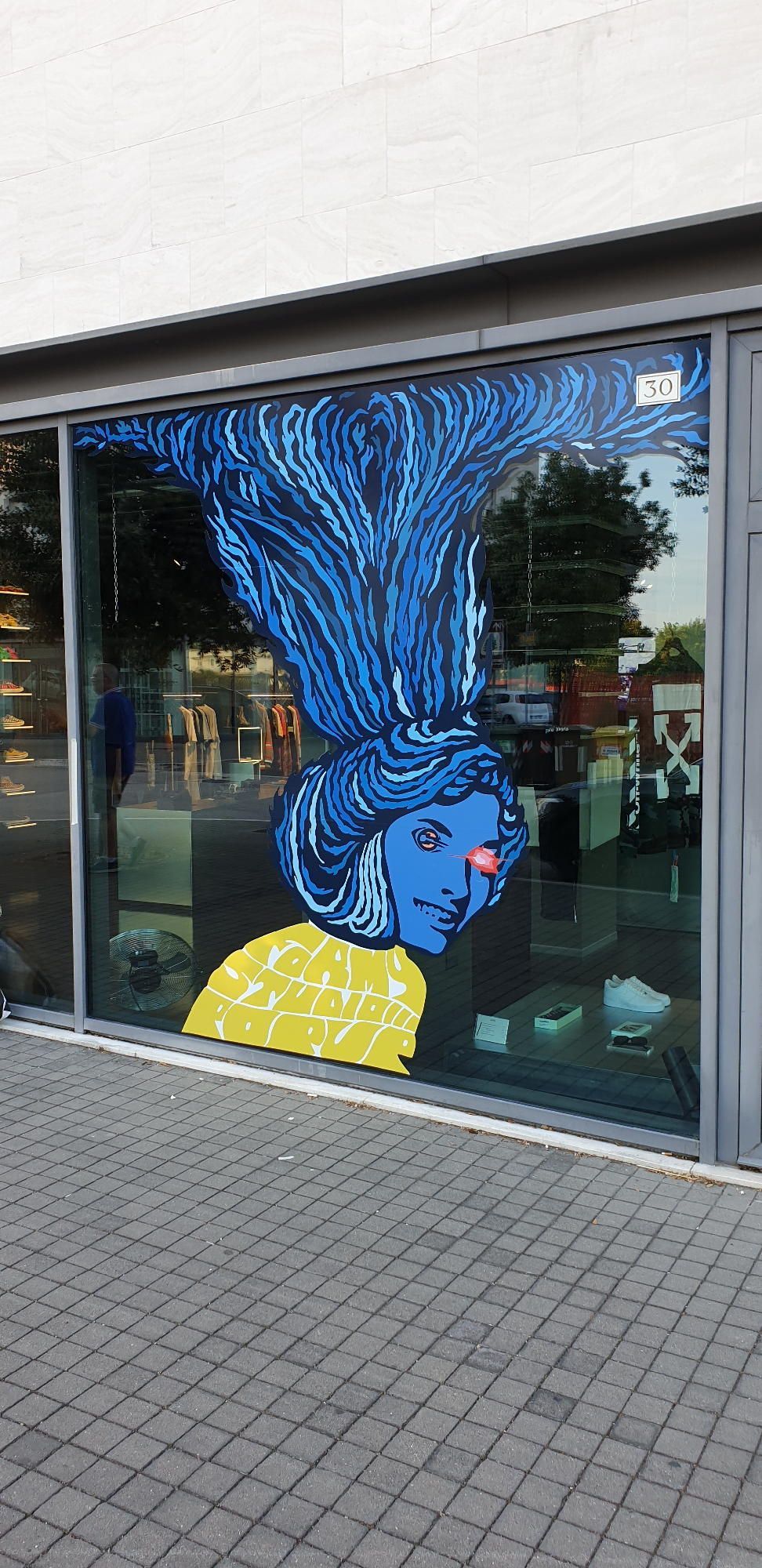 vetrofania negozio Macerata