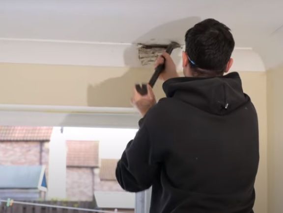 Removing coving before soundproofing
