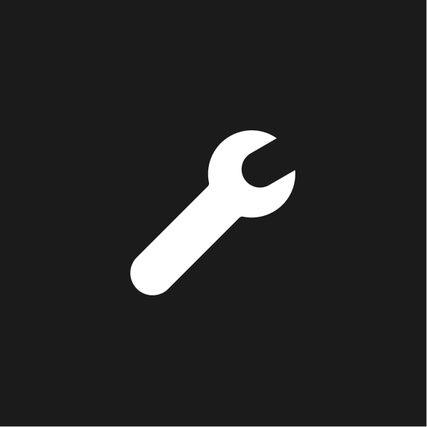 Icono de llave inglesa blanca sobre fondo negro, que simboliza configuraciones o herramientas.