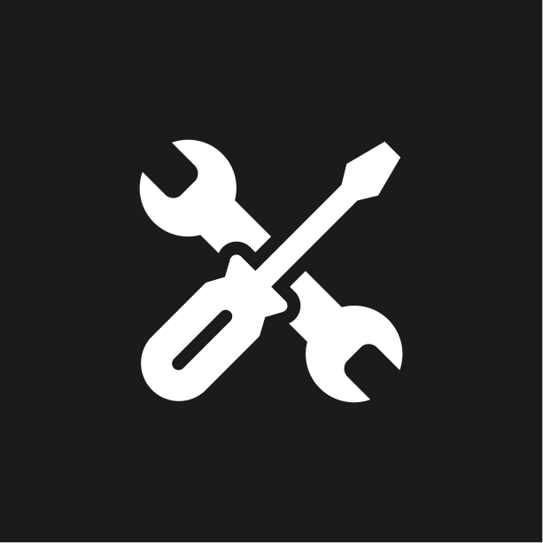 Llave inglesa y destornillador blancos cruzados sobre fondo negro, simbolizando herramientas o mantenimiento.