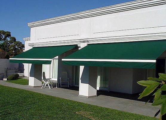 COMERCIAL GRAPHIC - MANTAS DE LONA VINÍLICA
