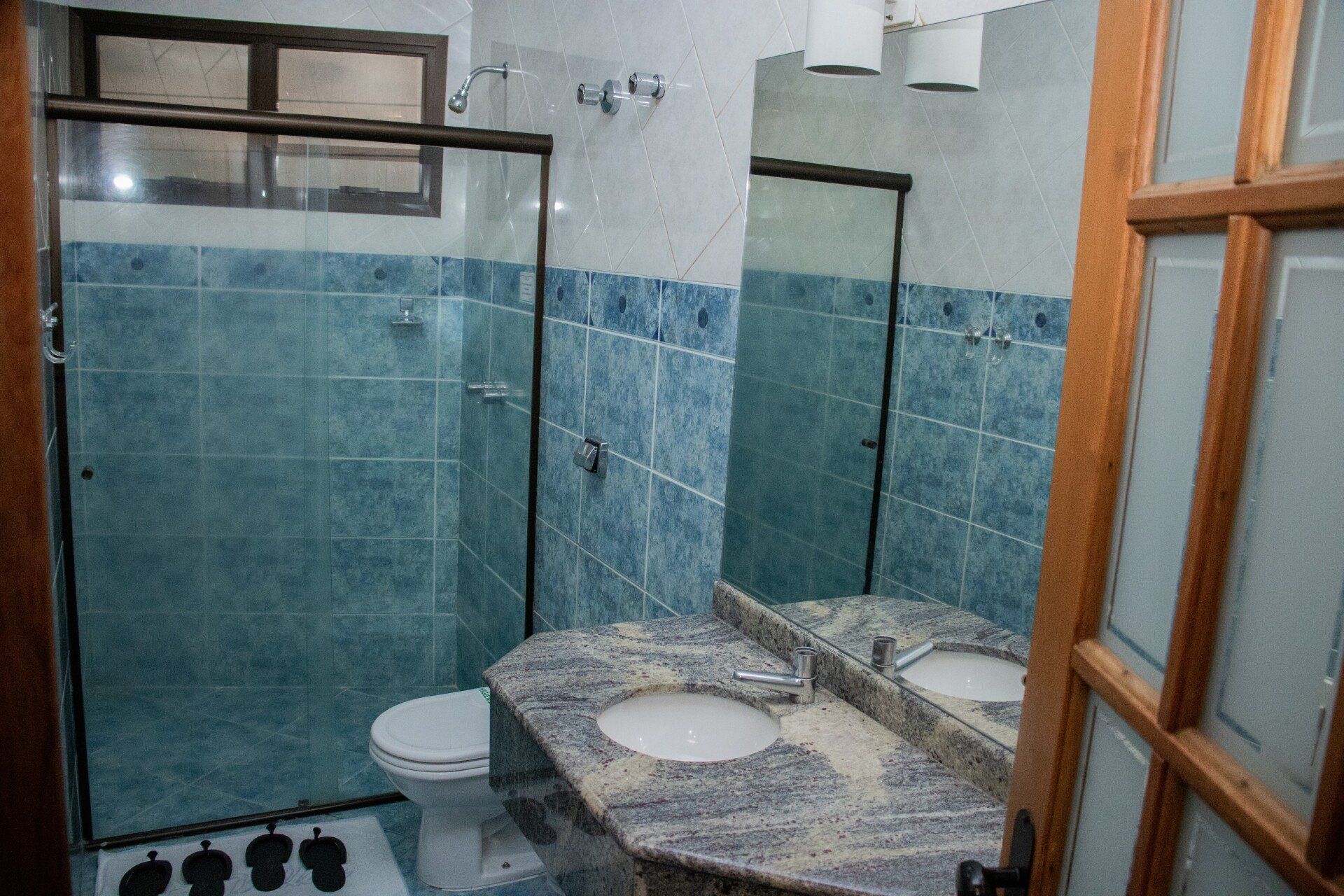 banheiro Villa's Hotel