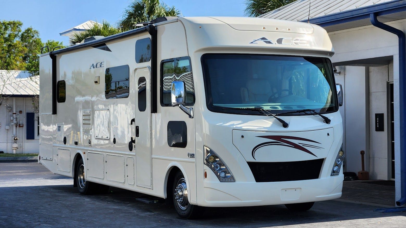 RV Detailing Services OXIDATION REMOVAL  