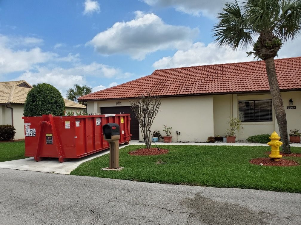 Dumpster for Residential Rent — Melbourne, FL — Braggs Roll-Off Dumpsters Inc.