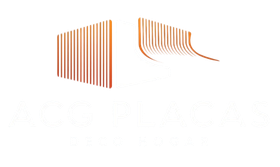 Dos granos de café marrones encima de 