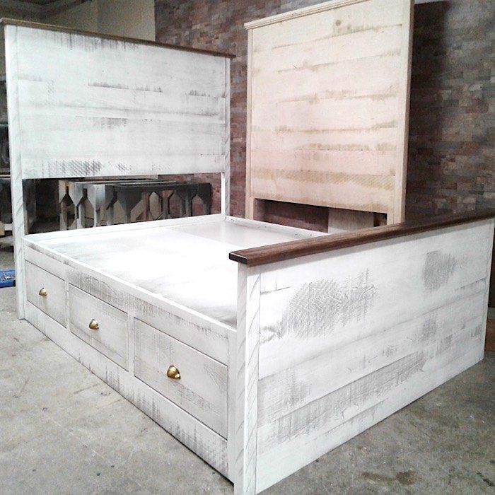 Rough-Sawn Poplar Queen Size Bed with 6 Drawers