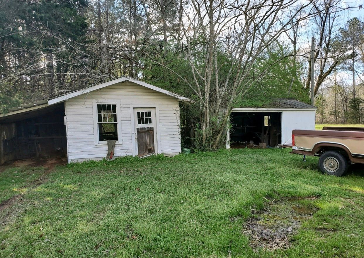 Before House Demolition - Aberdeen, MS - Ground Pounders
