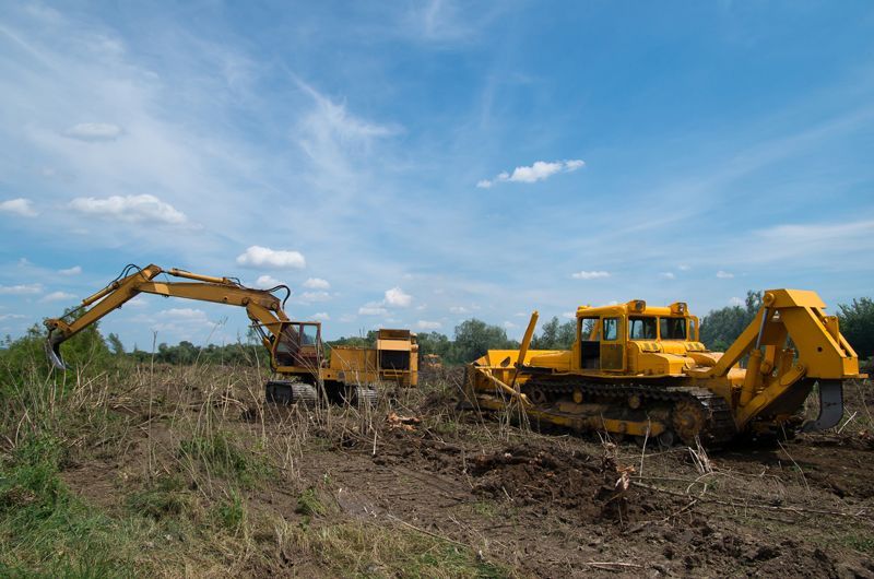 Digger And Bulldozer Clearing Farmland - Aberdeen, MS - Ground Pounders