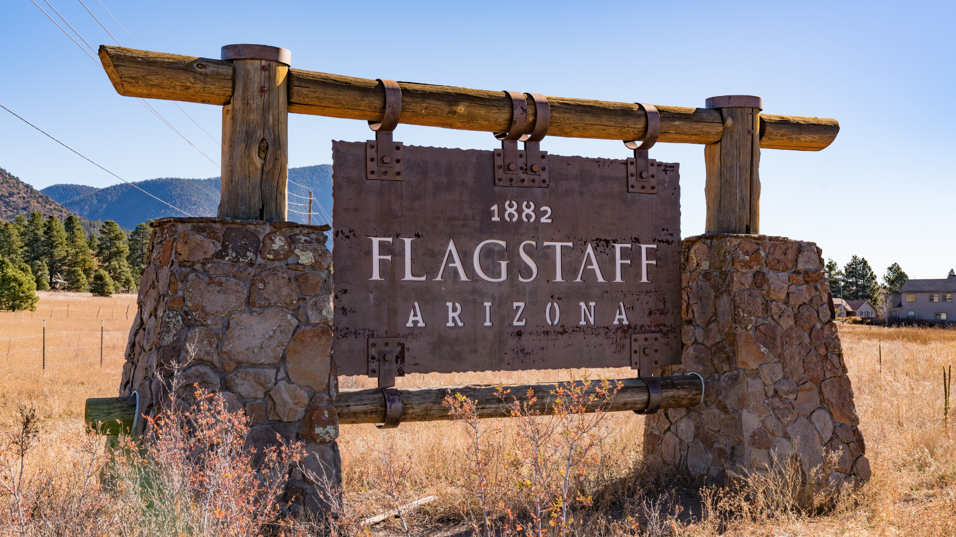 A sign that says flagstaff arizona on it