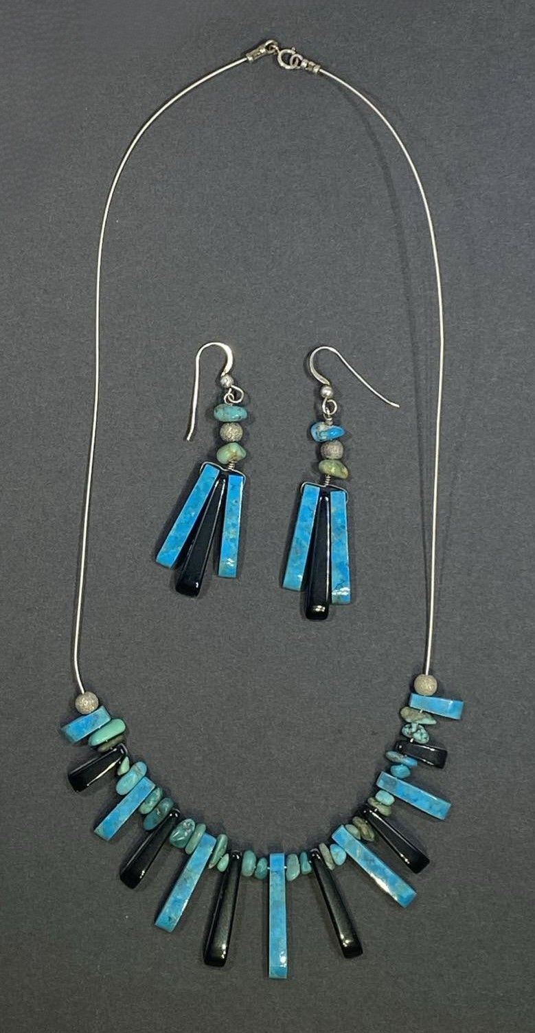 Turquoise and Black Stone Tapered gem stone necklace.