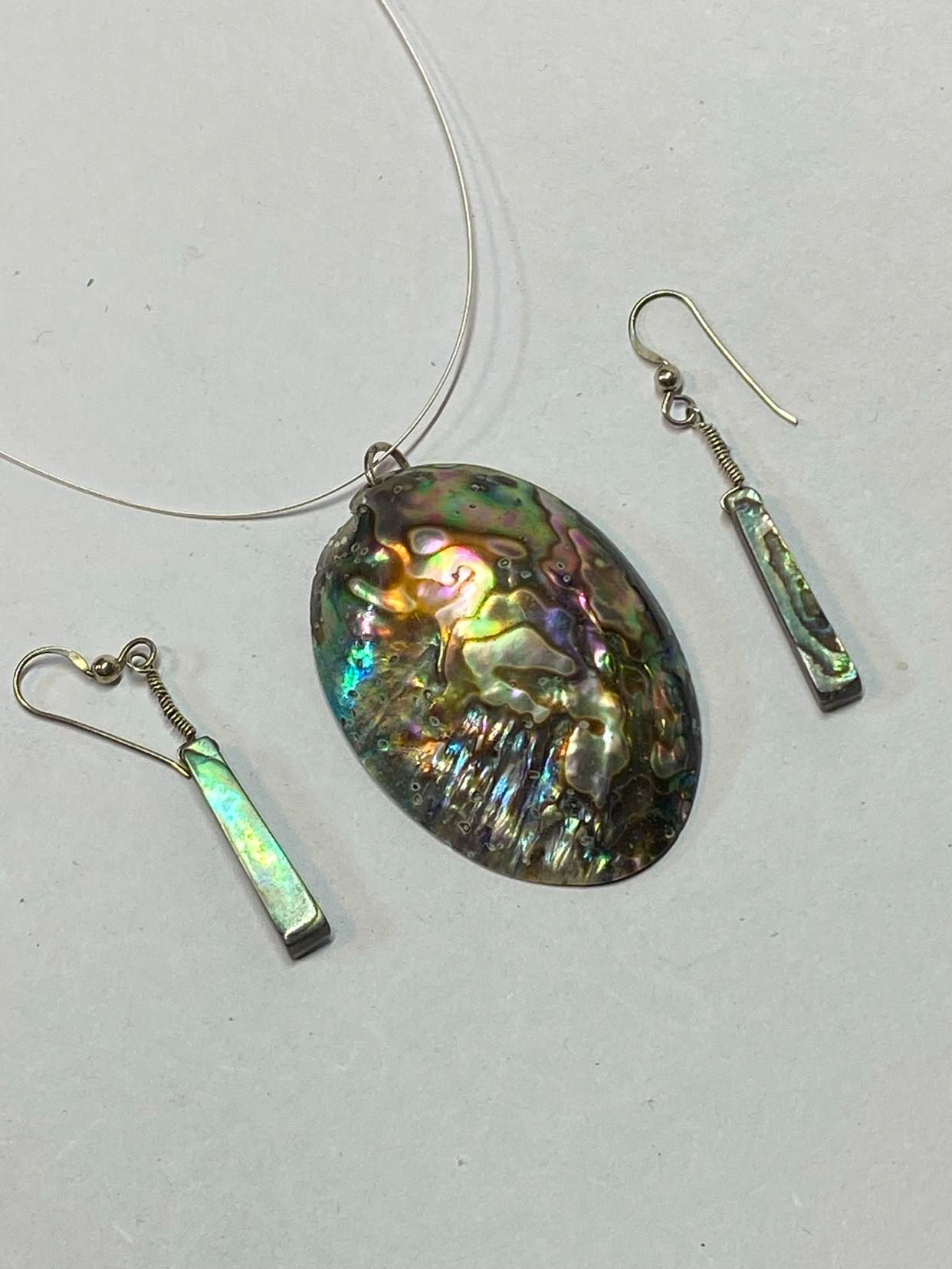 Paua Shell pendant and tapered earrings set.