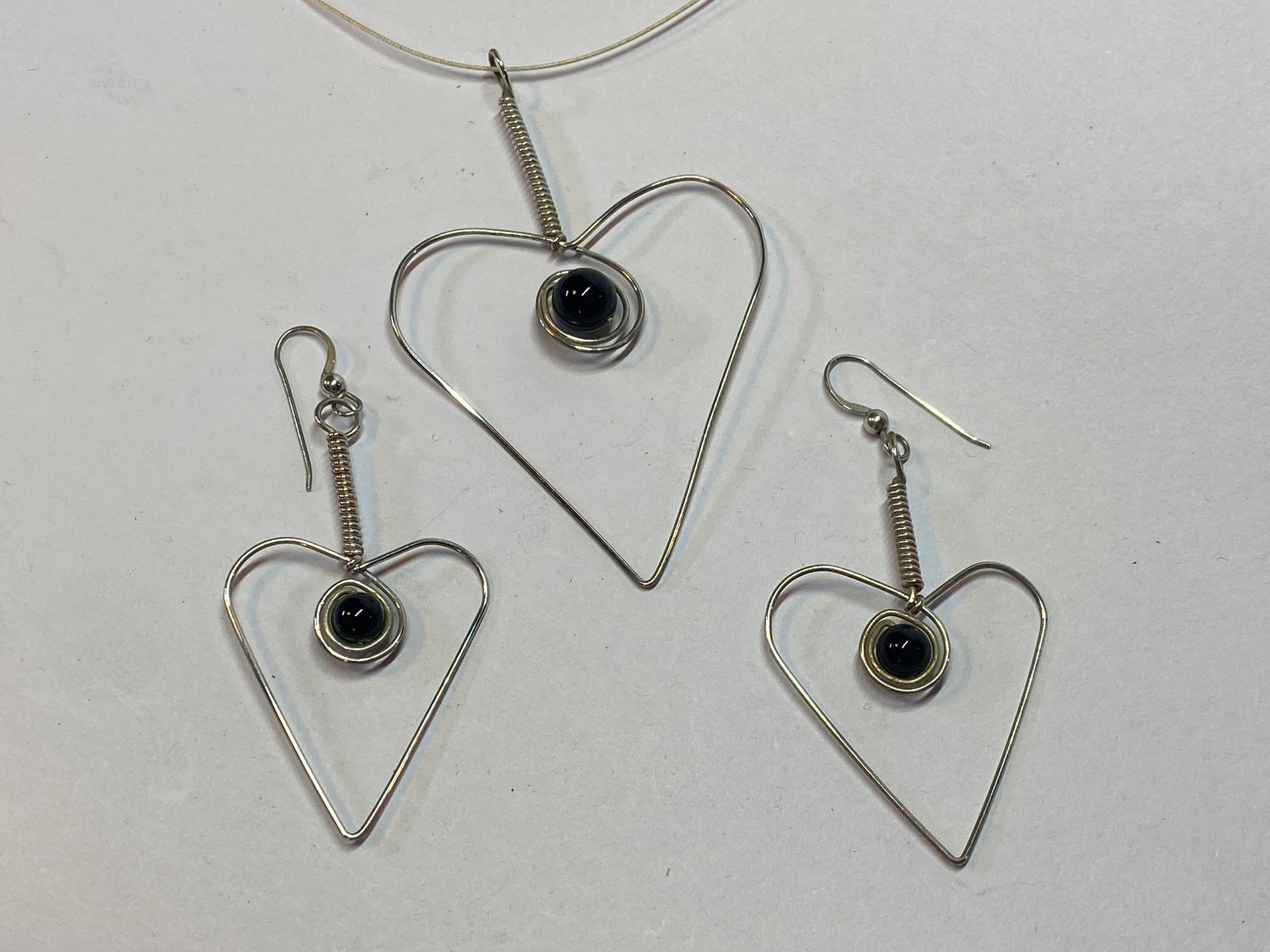 Wire Hearts with Onyx beads necklace and earring set.