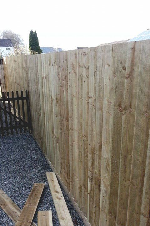 For agricultural fencing in Yelverton call Spry's Fencing Ltd